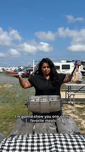 Camping meal? Yeah, it’s called throwing together my childhood classic: The Mexican Raw Dog 🌭🔥 (just named it) •Grilled hotdog •bun • a big ol’ smear of mayo •chopped white onion •chopped tomatoes •pickled jalapeños •squeeze of ketchup Simple. Crunchy. Delicious. And yes, I said raw dog don’t make it weird. 😂 • • #mexicanrawdog #hotdoglife #campfirefood #easymeals #comfortfood #hotdogrecipes #foodfun #simplemeals #jalapeñolover #campingmeals #easycampingmeals #campingfood #campingrecipes #duk