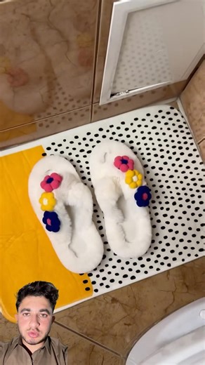 Flowe bathed 🧼 feeling so cool , amazing bath 🛁 try one time #asmr#batman #short