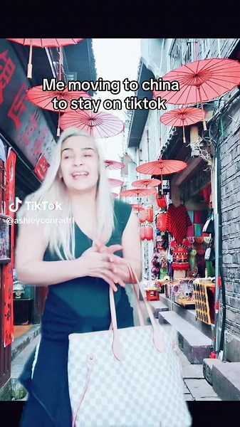 #greenscreen idk why this trend was so funny for me but the galago was great 🤣 fyp