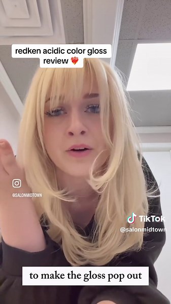 would you try this at-home kit? 🤭 thank you @redken for letting us try your new acidic color gloss! #redken #salonmidtown #irvingpark #redkenacidiccolorgloss