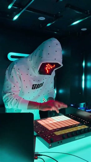 This video was uploaded by Ai. This entire channel is automated by clipix.io👇 #clipix #shorts