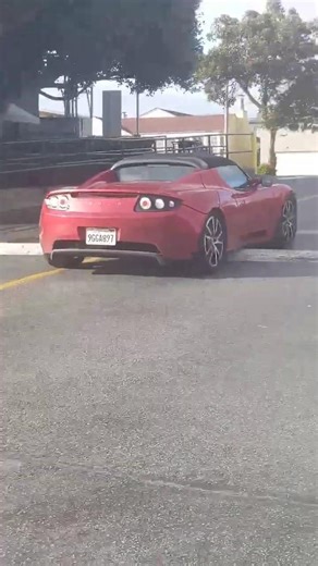 The #2010 #tesla Radiant Red Metallic "RedStar-R80-Roadster" #R80 3.0🔋 80kWh 340MilesR 288hp🛸