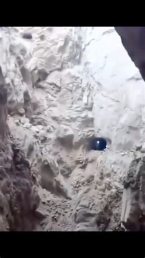 22K views · 933 reactions | #WeAreNotAlone #paranormal #UAP #aliensighting #aliens #UFO #extraterrestrial #nonhuman | Alien World | Facebook