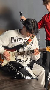 7.5K views · 71 reactions | tu mets une guitare et les radios arrêtent d’écouter mdr  chanson : bullymea de 20:02 | 20:02 | Facebook