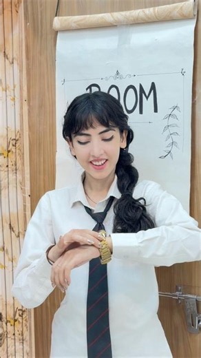 Simran got a Magical Watch⌚️✨📈|SimranMakhija| #shorts #school #schoollife #comedy #funny #sad