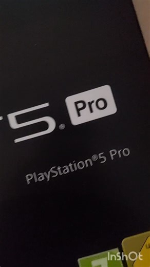 twitchstreamer Bosspaddy90 on Instagram: "Jeden Tag live on Twitch Twitchstreamer Bosspaddy90 Die PS5 Pro kann Games in 4K-Grafik mit 60 FPS abspielen. Möglich macht das eine größere RDNA-2-GPU von AMD, also eine stärkere Grafikeinheit. Diese hat 67 Prozent mehr Recheneinheiten als die AMD-Ryzen-Zen-2-GPU der PS5 und einen 25 Prozent schnelleren Arbeitsspeicher. #playstation #gamer #likeme #10kviews #twitch"