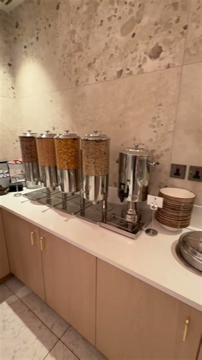 Breakfast Buffet In Chancery Hotel Dublin Ireland 🇮🇪 #irishtourism #travel #dublin #youtubeshorts