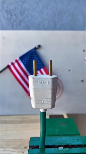 Electrician created adapter for male plugs Safe and smart way to adapt electrical connectors #USA #ElectricAdapter #WorkHack #PowerTools | King Of Solutions