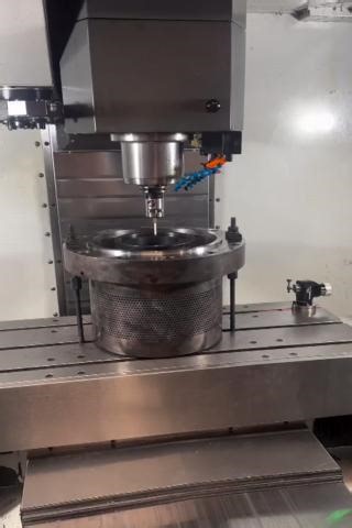 Haas probe getting "up close and personal" with these studs! @30machine #haascnc | Haas Automation UK