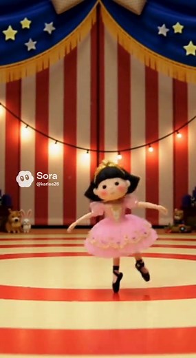 Sonya Lee is performing a circus ballet and she’s doing her Bourree in her black ballet pointe shoes and she’s sings a lovely ballet tune#fisherpricelittlepeople#SonyaLee