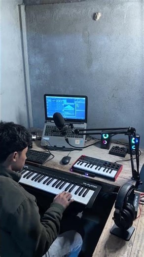 Juda juda ni on keyboard. #piano #music #youtubeshorts #popular #viralshort #viralsong #bodosong