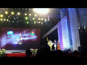 Elly Tran Ha share the joy received gold Kite