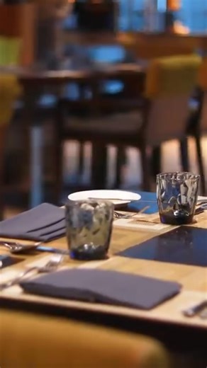 Welcome to NH Collection Colombo! Nestled in the vibrant city centre, our five-star hotel offers breathtaking skyline views, indulgent suites, gourmet dining, and a rooftop infinity pool that will leave you mesmerized. Discover what makes us Colombo’s premier luxury destination. | NH Collection Colombo