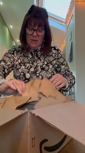 🚚 Open The Box With Me 📦 I’m taking part in the RSPB Big Garden Birdwatch 🦅 We seem to be getting less & less garden birds How cute is this bird feeder & bath, perfect for the freezing weather we’ve had. I’m looking forward to spring time, there’s nothing nicer than birdsong on a spring day 😊 #northernnic #foryouシpage #carlisle #rspb #birdwatch #ad | Northern Nic’s Back Kitchen