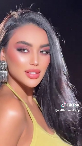 Makeup Tutorial for Stunning Eyes Without Filters