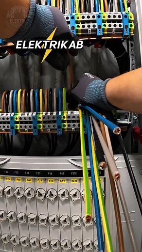 870 reactions · 12 shares | elektriker #elektrik #elektro #elektrotechnik #elektroinstallation #elektrohandwerk #installation #strom #kabel #kabelverlegung | Elektrik AB | Facebook