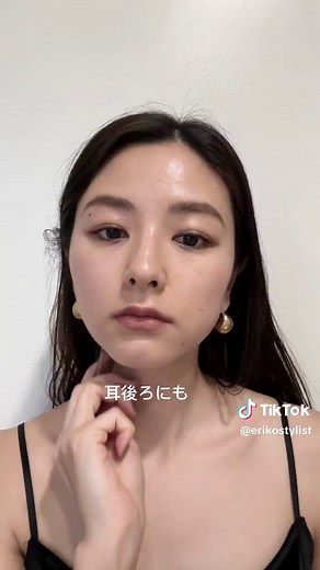 最近見つけたヒットアイテム！ ”Face-Pointer” お顔のコリをほぐして、 引き締めてくれる。 ２〜３分やった後にはまじで 激変w これほんとw やみつきになる「いた気持ち良さ」で いつでも持ち歩き可能⭕️ TVを見ながら 移動中にこっそりと メイクポーチにいれて 毎日使いやすい🥺 ファンすぎてよく使ってたら ご縁あってクーポンまで発行してくださったので🥺 （ふとっぱら） みんなで一緒にお顔引き上げましょう〜〜🥺 ーーーー クーポンコード：se22 金額：11,000円以上購入で1,100円OFF 期限：24年9月1日 ーーーー #ぽすぽす #美容 #アラフォー美容 #アンチエイジング #フェイスポインター #コアフィット #小顔マッサージ