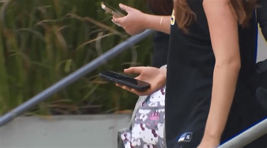 Senate panel discusses kids’ screen time amid bipartisan calls for restrictions