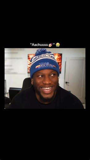 Daily Clipping on Instagram: "日本利用压电瓷砖将脚步转化为电能。这些瓷砖捕捉来自你脚步的动能。当你行走时，你的重量和动作会对瓷砖产生压力。瓷砖会轻微弯曲，从而产生机械应力。瓷砖内部的压电材料将这种应力转化为电能。每一步都会产生少量电荷，而数百万步结合在一起就能产生足够的电力来驱动 LED 灯、数字显示屏和传感器。在像涩谷车站这样繁忙的地方，每天大约有 240 万个脚步为这一系统作出贡献。这些电能可以被储存或立即使用，从而减少对传统电力来源的依赖，并支持可持续的城市基础设施。这种方法将日常运动转化为实用的可再生能源 #日本 #知识 #事实 #你知道吗 #推荐 #科技 #创新 #历史 #技术 #实验 #热门"