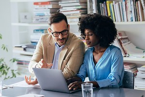 什么是 ITOM (IT 运维管理)？| IBM