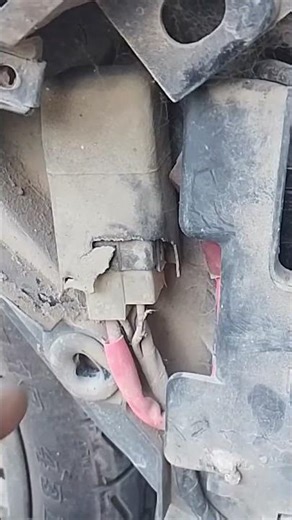 You can fix the problem of the starter button only making a clicking sound, as shown in the video.