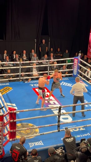 Matchroom Boxing on Instagram: "The view from above 👁️👁️ Competitive in the main event ⚔️ @daznboxing #VisioliHowarth"