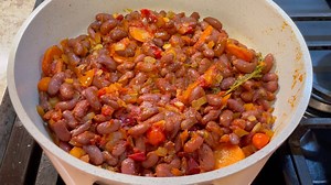 STEW REDBEAN/ RED PEAS/ KIDNEY BEAN 300 grams red beans wash & soak overnight or up to 3 hrs with 1/4 tsp salt Salt to taste 1/2 onion diced 1/4 cup bell peppers diced 1 bay leaf hot peppers 2 clove garlic 1/2 tbls vege oil cilantro & thyme leaf 1 tbls tomato paste 1 1/2 tsp chk base 1/2 tsp paprika golden-ray cooking margarine ( optional) Method as Shown | Jenny’s Wok