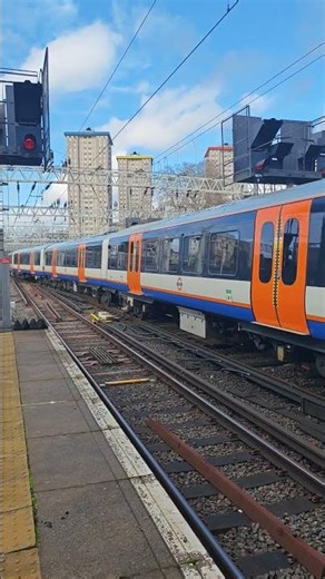 London Overground Class 710 depart London Euston #uk #train #class710 #londontransport #london #rail