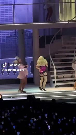 Sabrina Carpenter Live Performance of Taste in Birmingham