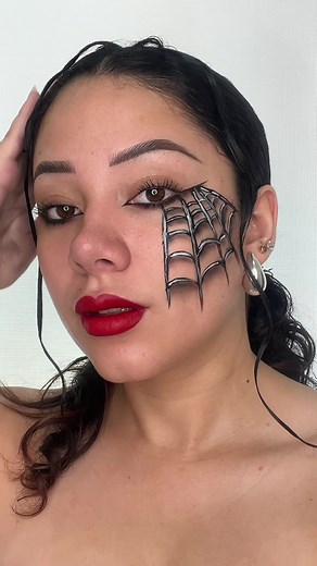 Easy Halloween Makeup Tutorial for Spider Web Effect