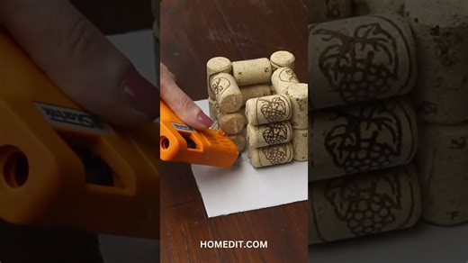 Crafty cork creations: DIY wine cork pen/pencil holder