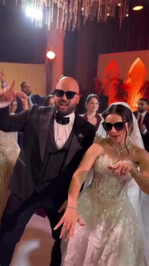 Coolest bride&groom 😎 #momentmakers_coverage #dance #wedding #lovevibes #cool