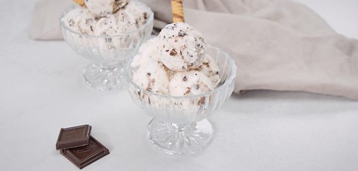 Fresh and Delicious Stracciatella Ice Cream (With Ice Cream Maker)