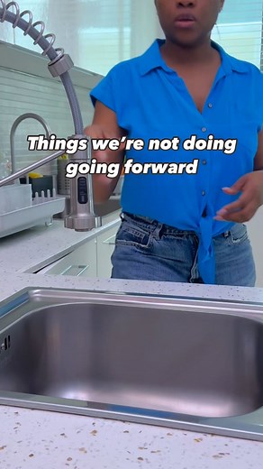 Do you think this video will help those people that do all those annoying things?🫣I always share my pet peeves here but it occurred to me that maybe people just don’t know what to do 🥹So here’s a little help, send it to all the people that need to see it😅We have to do better, please 😫 #thekitchenmuse | The Kitchen Muse