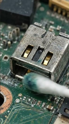 Cleaning up dirty oxidized USB port