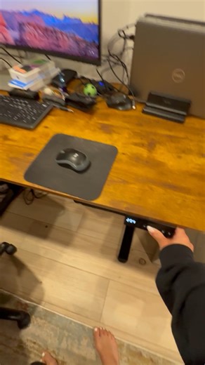 Watch My thoughts on this adjustable sitting/standing desk on Amazon Live