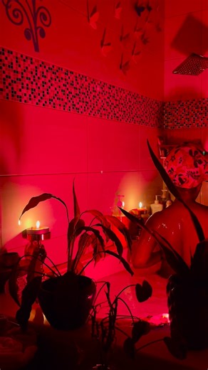 Kansiime Anne on Instagram: "When u don’t have much time, you live to the fullest indeed. #LifeIsFleeting #sharedblessings Happynewyear."