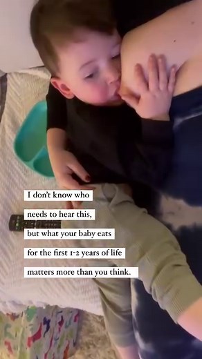 Breast milk is natures SUPERFOOD. It is unlike anything you can create in the lab. It’s tailor made by you for your baby. It’s so complex, that scientists haven’t even scratched the surface of what’s inside breast milk. #breastfeeding #momtips #postpartum #babytips #breastmilk #breastfeedingsupport #breastfeedingfacts #breastfeedingjourney | Moomysmilk