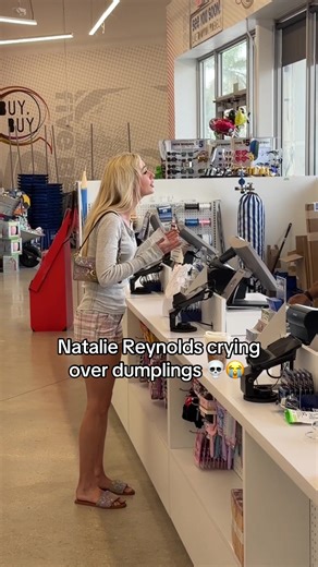 she is a grown women this is so sad… #dumpling #glitterdumpling #nataliereynolds #fyp