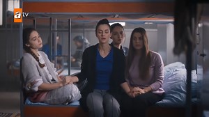 Mar Negro | Fugitiva – Capítulo 123 | Doblado #MarNegro #SenAnlatKaradeniz | Atv Español