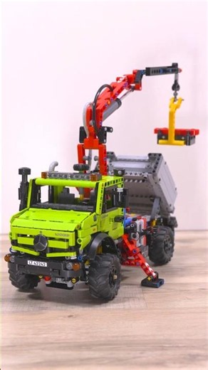 LEGO 42242 Functions Pt3 | LEGO Mercedes Benz Unimog U 5023 Crane | Showcase 42242 LEGO Technic 2026