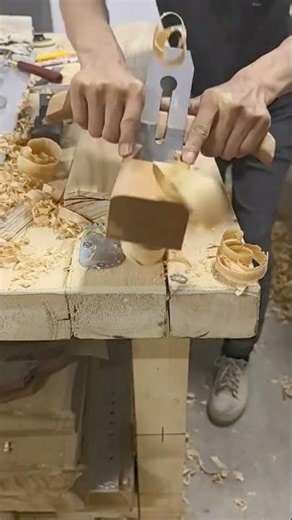 Traditional Wood Hand Plane Technique | Satisfying Woodworking Craftsmanship