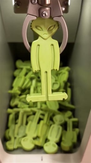 #walmart alien dog toys from Bullibone