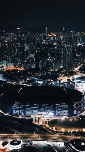 Prudential Hong Kong on Instagram: "【#保誠保險 呈獻《JJ 林俊傑 JJ20 FINAL LAP世界巡迴演唱會》 — 香港站：首場開騷！】 👋🏻頭先喺現場嘅JM請舉手！🙋🏻‍♀️🙋🏻‍♂️ 今晚，啟德體育園變身大型追星現場，等我睇吓邊個仲未望過嚟👀 ✨望舞台！聽JJ好似「行走的CD」咁嘅靚聲！ ✨再抬頭、轉身望吓周圍！仲有一直喺你身邊，聆聽你心聲嘅...保誠！😎 保誠同你一齊追夢，為你嘅每一步加油打氣，聆聽你每一個心聲！❤️ Keep住份熱情🔥聽晚一齊繼續尖叫！💃🕺 #保誠保險 #PrudentialHongKong #用心聆聽 #林俊傑JJLin演唱會 *有關演唱會詳情及最新安排（包括隨時暫停、更改或終止活動），請留意官方活動資訊，保誠毋須個別向客戶作另行通知。"