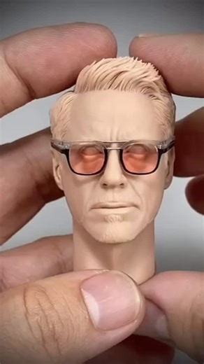 波蘿包 on Instagram: "Tony stark glasses for Captain American Civil war Glasses by @metal_jon Head by @ambrosial669 & @sculptor.luo Pm me if interested #tonystark #onesixthfigure #hottoyscollectibles #ironman #marvel"