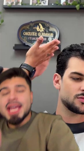 Corte de cabello corto y formal para hombre