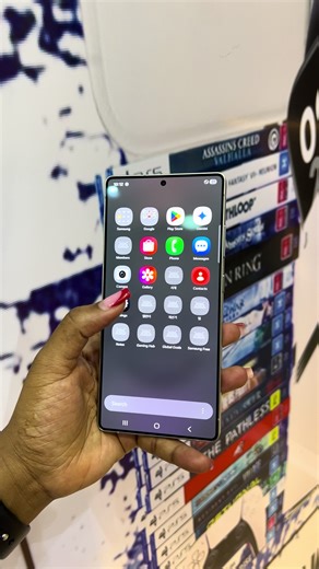 Unleash premium power with the Samsung Galaxy S25 Ultra 256GB 🔥📱 🚀 Snapdragon 8 Elite Processor 📱 6.9” Dynamic AMOLED 2X Display ⚡ 120Hz Refresh Rate 📸 200MP AI Quad Camera 🔍 100X Space Zoom ✍️ Built-in S Pen 💾 256GB Storage | 12GB RAM 🔋 5000mAh Battery 45W Fast Charging 🌊 IP68 Water & Dust Resistant 📶 5G Connectivity 💰99,999 Built for creators, gamers & multitaskers who want the absolute best 😮‍💨✨ Capture every detail, enjoy ultra-smooth performance & stand out with flagship luxury
