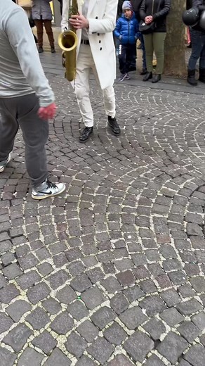 L’ amour toujours 😍😍 #danielevitalesax #napoli #vomero #amourtoujours