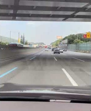 Drive On The Expressway In Benz-Maybach 벤츠 마이바흐 타고 고속도로를 운전하다