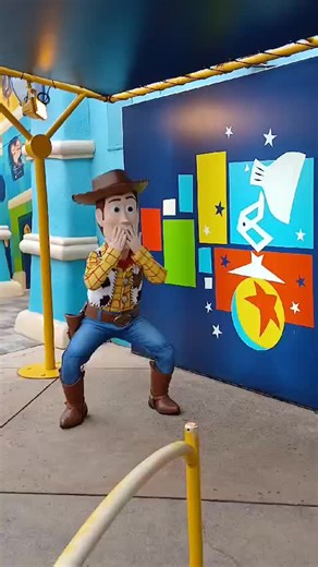 Woody Meet and Greet at Walt Disney Studios